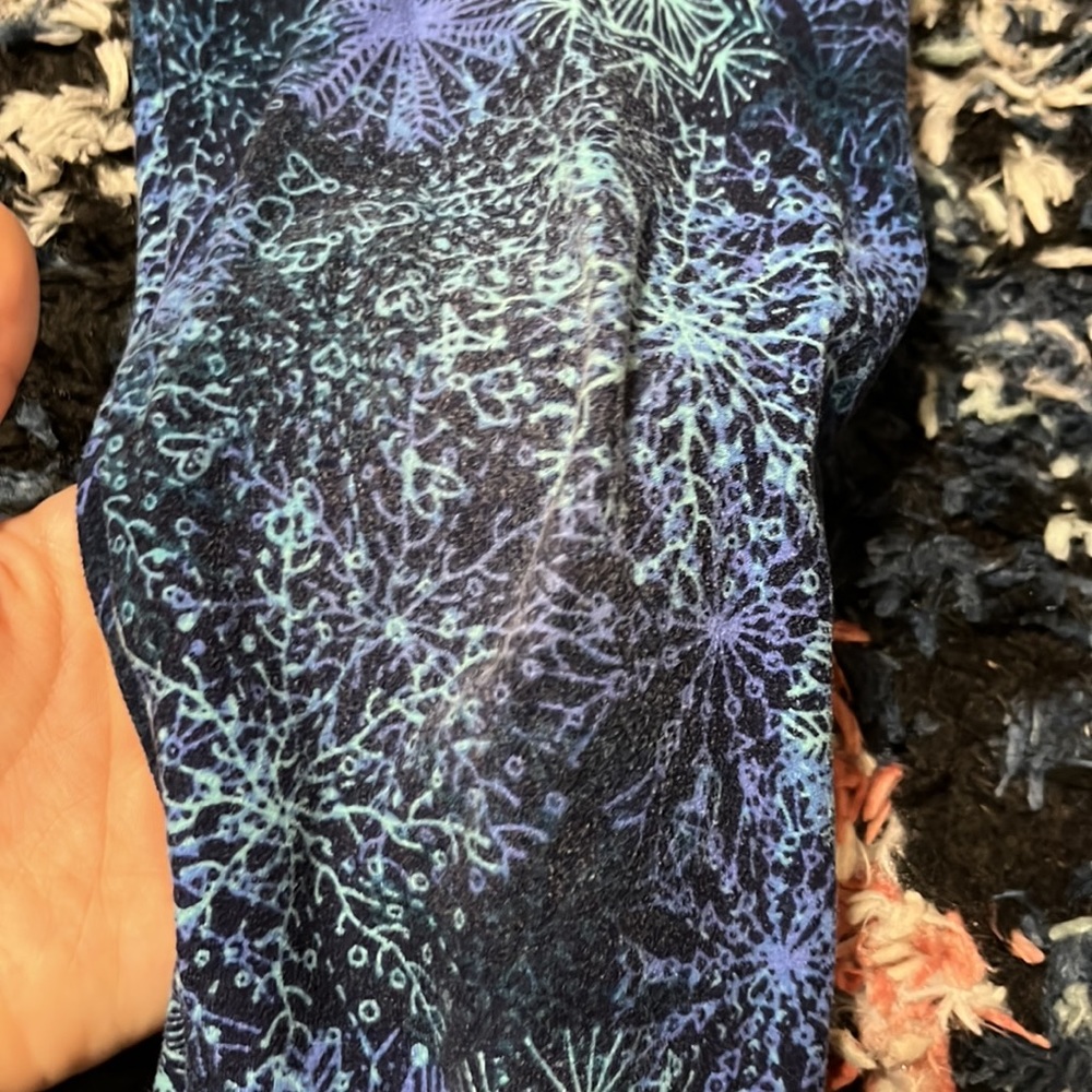 Snowflake leggings - Picture 3 of 3